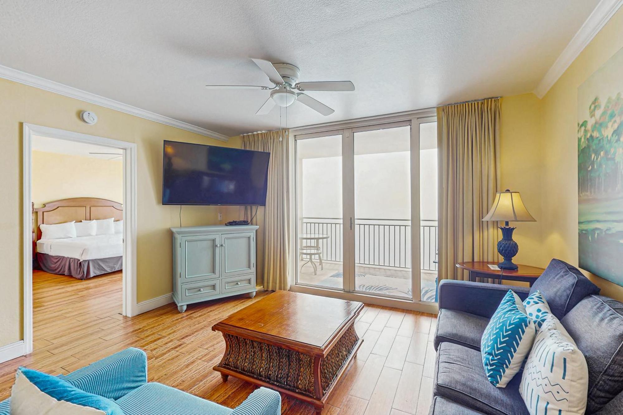 Emerald 2131 Apartment