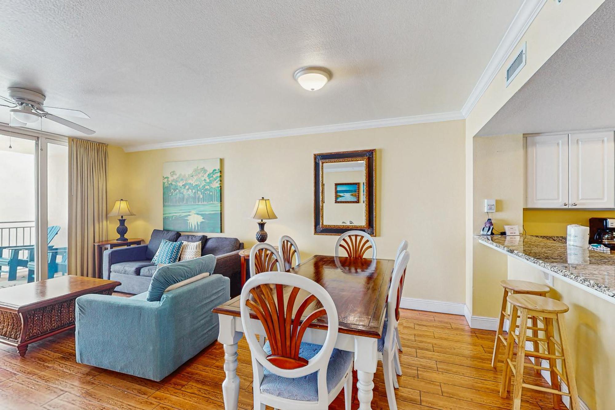 Emerald 2131 Apartment